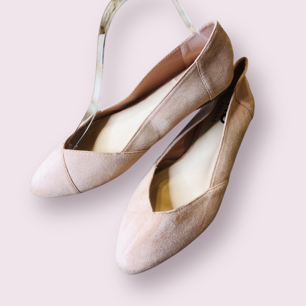 Women's Pointed-Toe Flats in Light Blush Suede